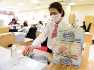 Ngân hàng dồn dập giảm lãi suất cho vay, thấp nhất xuống dưới 6%