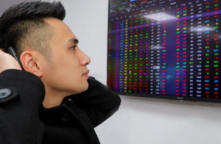 Lo ngại rủi ro liên quan đến bất động sản và TPDN, SSI dự báo VN-Index sẽ tiếp tục đi ngang