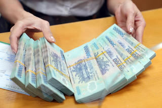 Bất động sản suy thoái, trái phiếu bị kiểm soát... ngân hàng vẫn kiếm lãi nghìn tỷ
