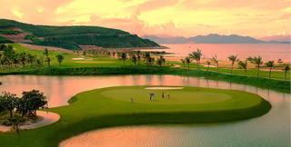 Ảnh đẹp về những sân golf bên biển nổi tiếng Việt Nam