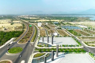 'Bất động sản khó giảm thêm, ai có lực nên xuống tiền ngay'