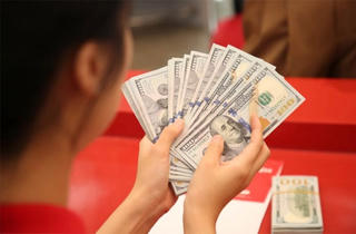 USD tăng mạnh phá vỡ mọi kỷ lục: Mối nguy vượt tầm dự báo?