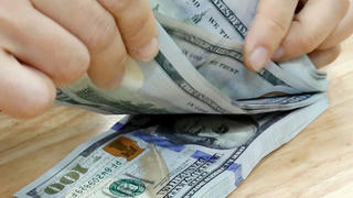 Tỷ giá trung tâm lập kỷ lục, giá USD ngân hàng lên đỉnh cao mới