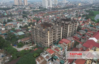 Tháp đôi Sky Garden 12 năm hoang tàn: Chủ cũ mất tích, chủ mới bị bắt