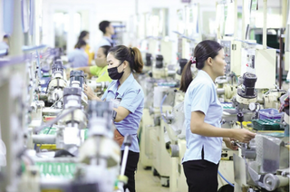 Vốn FDI tiếp tục chảy mạnh vào Việt Nam: Bất động sản dẫn đầu