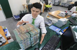 Ngân hàng dồn dập tăng vốn nghìn tỷ, những ông lớn ‘dày tiền’ nhất