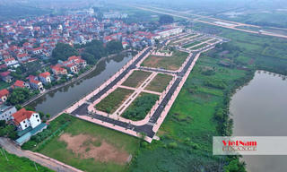 Đất huyện ngoại thành Hà Nội 130 triệu/m2: 5 năm tới không thể bán có lãi