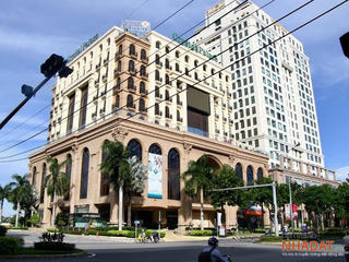 Ngân hàng “mỏi miệng” rao bán loạt tài sản đảm bảo là BĐS, vì sao vẫn “ế”? 