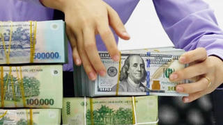 Tỷ giá hạ nhiệt nhanh, lãi suất có cơ hội giảm thêm?