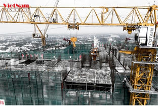 Mùa địa ốc cuối năm: Sàn giao dịch thưa thớt, thầu xây dựng lao đao