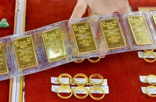 Giá vàng hôm nay 2/3: Vọt lên gần 81 triệu/lượng, đắt nhất lịch sử