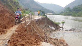Thủy điện nuốt đường: Phương án của chủ đầu tư