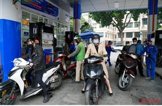 Giá xăng ngày mai giảm mạnh, về mức hơn 20.000 đồng/lít?