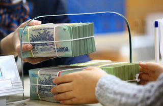 Mùa cuối năm, ngân hàng đồng loạt hạ lãi suất, mời khách vay ưu đãi