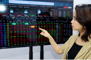 Đầu tư chứng khoán tay ngang, doanh nghiệp nhận 'trái đắng'