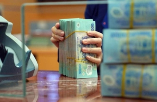 Lãi vay thấp nhất 20 năm: Ngân hàng chào 3%, DN từ chối vì không có đơn hàng
