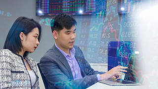 Cổ phiếu tăng mạnh: Nhóm tài chính trái chiều, 'nhà' Sunshine toả sáng