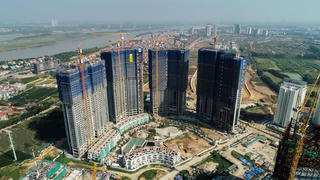 'Doanh nghiệp BĐS ngộp thở, như người sắp chết đuối cố quẫy đạp nhưng chưa thể ngoi lên'