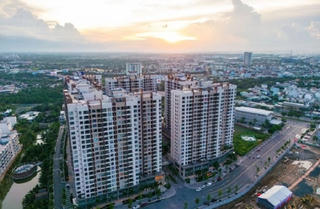 Giá trung bình căn hộ, nhà liền thổ TP. HCM giảm nhẹ 3%