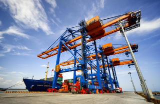 Cổ phiếu khuyến nghị hôm nay (3/2): GMD, MWG và DGW