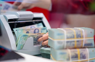 Fed tiếp tục tăng sức ép, xu hướng giảm lãi suất Việt Nam đảo chiều?