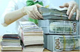 Ngân hàng Nhà nước mạnh tay: Lãi suất qua đêm lao dốc, tỷ giá hạ nhiệt