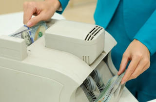 Tỷ giá diễn biến bất lợi, doanh nghiệp vay USD như ngồi trên đống lửa