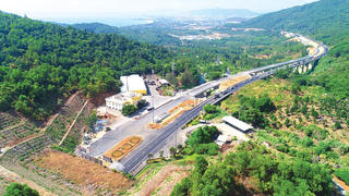 Cổ phiếu khuyến nghị hôm nay (11/1): HHV, VCB và GMD