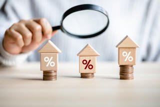 Mua bảo hiểm lãi cao hơn ngân hàng, mức sinh lời đến 6.5%