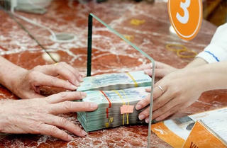 Thủ tướng làm việc về giảm lãi suất, bắt buộc phải công khai lãi vay