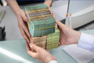 'Rã băng' tín dụng: Ngân hàng tung ưu đãi, giảm lãi vay ngay đầu năm mới