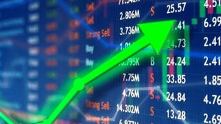 Cổ phiếu ngân hàng giúp VN-Index tăng 12 điểm