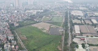 Long Biên: Dự án khu đô thị rộng 37ha bị biến tướng thành bãi xe, sân bóng