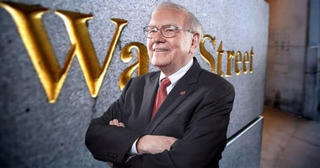 Tỷ phú Warren Buffett mạnh tay rót tiền vào lĩnh vực bất động sản và đưa ra lời khuyên quý hơn vàng