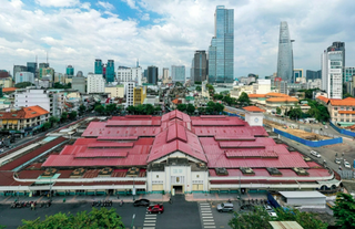 Sóng giá mặt bằng bán lẻ trung tâm TP. HCM