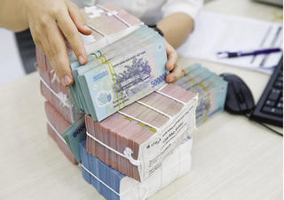 Lãi suất liên ngân hàng qua đêm lên cao nhất 4 tháng