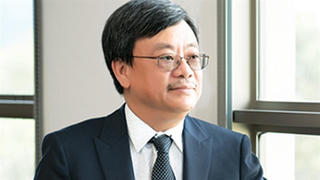 Tỷ phú thù lao 0 đồng, trùm BĐS có 2 tỷ USD