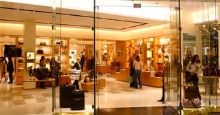 Tìm kiếm mặt bằng mùa Covid: Thách thức lớn với các nhãn hàng xa xỉ tại Việt Nam