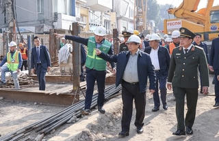 Thủ tướng: 'Đường sắt Nhổn - ga Hà Nội càng kéo dài thì càng đội vốn'