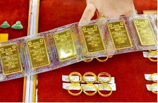 Giá vàng hôm nay 26/12: Tăng cả triệu đồng chỉ sau 1 đêm, áp sát mốc 79 triệu/lượng