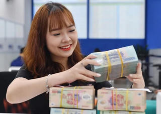 Dòng tiền bế tắc: Lãi suất cho vay giảm, tín dụng vẫn tăng chậm