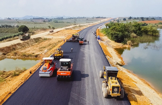 Quy chuẩn mới về đường cao tốc: Tối thiểu 4 làn xe, tốc độ tối đa 120km/h