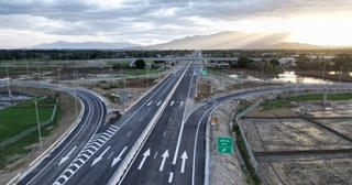 'Ngòi nổ' du lịch Nha Trang nhờ tuyến cao tốc 9.000 tỷ đồng sắp thông xe dịp 30/4