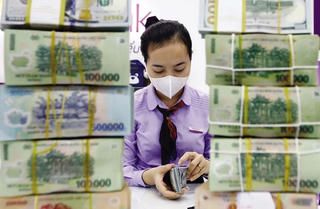 Nguy cơ hụt sức trong cuộc đua, ngân hàng dồn dập xin tăng vốn