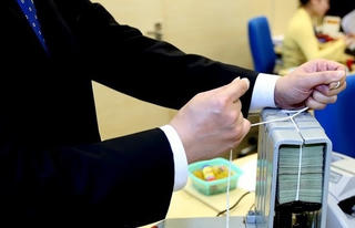 Năm 2021, lợi nhuận ngân hàng có thể tăng 15%, nợ xấu lên 4%