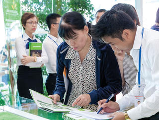 Luật sư lưu ý khách hàng khi mua đất qua môi giới