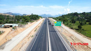 Ngắm toàn cảnh Cao tốc Hòa Liên – Túy Loan trước ngày thông xe