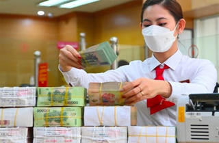 'Dỡ bỏ hạn mức tín dụng: Thận trọng và có lộ trình'