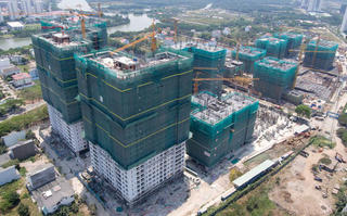 Không được hỗ trợ, doanh nghiệp bất động sản phải 'vay nóng' để trả lãi ngân hàng