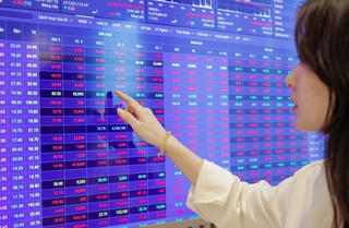 Tuần giao dịch đáng quên của cổ phiếu BĐS: DXG, PDR, CRE giảm trên 10%